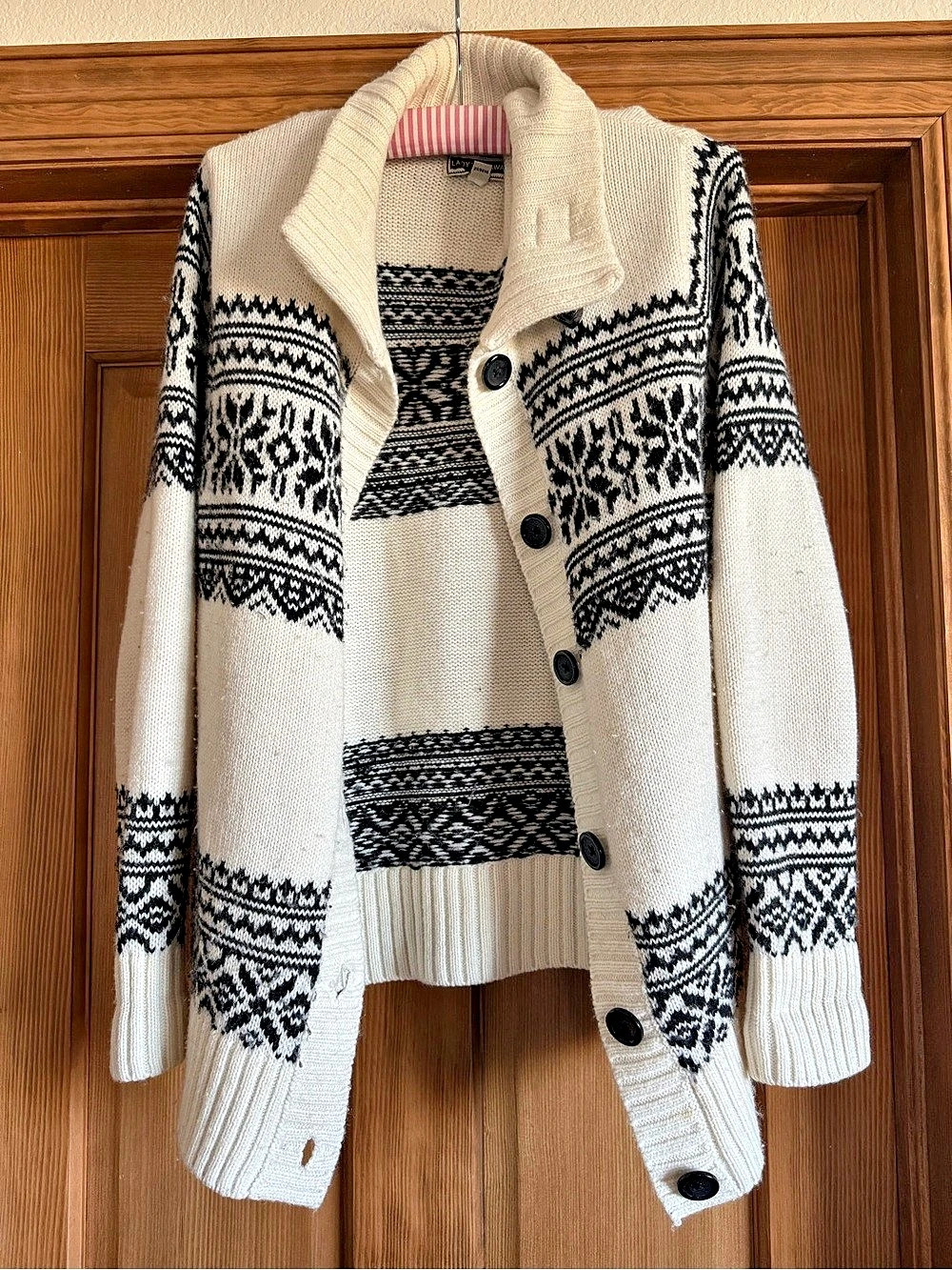 LADY HATHAWAY Fair Isle Button-Front Cardigan in White & Black Size Large